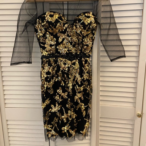 Mac Duggal Gold Sequin mini dress - Picture 3 of 3